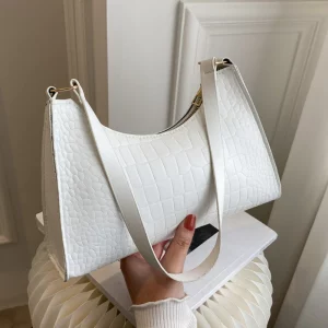 Latest Styles in Women’s Shoulder Bags