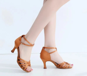 New Women’s Shoes: Fashionable and Functional